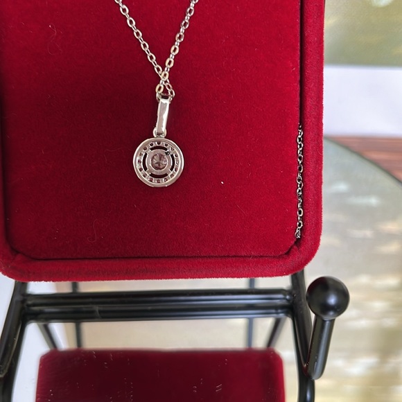 Jewelry set NIB. Silver tone.Necklace & earrings.
16 inches long
10mm diameter. - Picture 2 of 4